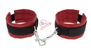 Красно-чёрные полиуретановые наручники Luxurious Handcuffs